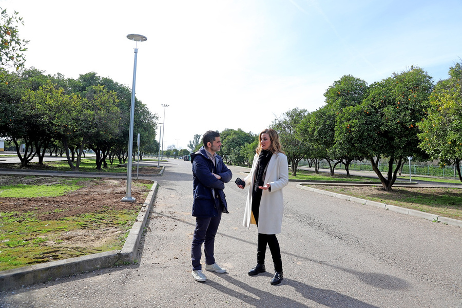 El Majuelo aumenta la iluminación de la zona de aparcamientos